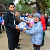 โครงการมอบผ้าห่มกันหนาวประจำปี พ.ศ.2557