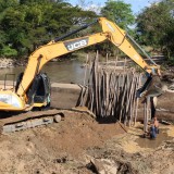 ลงพื้นที่ตรวจสอบการซ่อมบำรุงกรณีฝายต้นลุงชำรุด