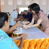 โครงการประเพณีรดน้ำขอพรผู้สูงอายุตำบลสันทราย ประจำปี 2561