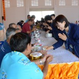 โครงการประเพณีรดน้ำขอพรผู้สูงอายุตำบลสันทราย ประจำปี 2561