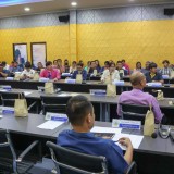 ประชุมเพื่อหารือแนวทางโครงการจัดงานประเพณีลอยกระทงตำบลสันทราย ประจำปี ๒๕๖๘