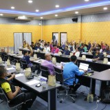 ประชุมเพื่อหารือแนวทางโครงการจัดงานประเพณีลอยกระทงตำบลสันทราย ประจำปี ๒๕๖๘