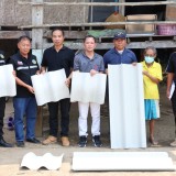 มอบกระเบื้องซ่อมแซมที่อยู่อาศัยเบื้องต้น