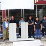 มอบกระเบื้องซ่อมแซมที่อยู่อาศัยเบื้องต้น