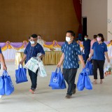 มอบถุงยังชีพแก่ประชาชนที่ได้รับผลกระทบ กรณีโรคติดเชื้อไวรัสโคโรนา ๒๐๑๙ (COVID-19)