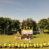 กิจกรรมเฉลิมพระเกียรติพระบาทสมเด็จพระเจ้าอยู่หัว และมอบกล้าไม้แก่ผู้นำชุมชน ๑๗ หมู่บ้าน จำนวน ๑๐,๐๐๐ ต้น