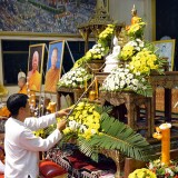 พิธีเจริญพระพุทธมนต์เพื่อความเป็นสิริมงคลให้กับแผ่นดิน และปวงชนชาวไทยทุกหมู่เหล่า ในโอกาสวันชาติ และวันพ่อแห่งชาติ ๕ ธันวาคม ๒๕๖๓