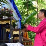 ประเพณีรดน้้ำดำหัวผู้สูงอายุในตำบลสันทราย