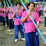 ประเพณีรดน้้ำดำหัวผู้สูงอายุในตำบลสันทราย