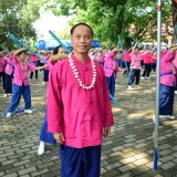 ประเพณีรดน้้ำดำหัวผู้สูงอายุในตำบลสันทราย
