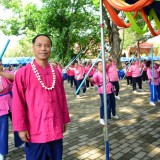 ประเพณีรดน้้ำดำหัวผู้สูงอายุในตำบลสันทราย