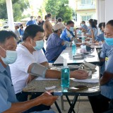 ให้บริการฉีดวัคซีนป้องกันเชื้อไวรัส COVID-19 แก่ประชาชนที่ ในพื้นที่อำเภอฝาง