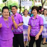 รดน้ำดำหัวผู้สูงอายุตำบลสันทราย ประจำปี 58