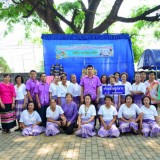 รดน้ำดำหัวผู้สูงอายุตำบลสันทราย ประจำปี 58