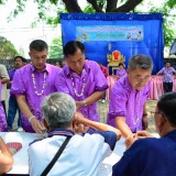 รดน้ำดำหัวผู้สูงอายุตำบลสันทราย ประจำปี 58