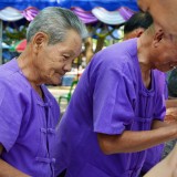 รดน้ำดำหัวผู้สูงอายุตำบลสันทราย ประจำปี 58