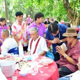 รดน้ำดำหัวผู้สูงอายุตำบลสันทราย ประจำปี 58