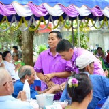 รดน้ำดำหัวผู้สูงอายุตำบลสันทราย ประจำปี 58