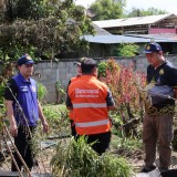 ลงพื้นที่ตรวจสอบความเสียหายและเยี่ยมให้กำลังใจแก่ผู้ประสบอัคคีภัย จำนวน ๑ ราย ได้แก่ นางสมศรี สิทธิกิจ   หมู่ที่ ๒  บ้านนันทาราม  