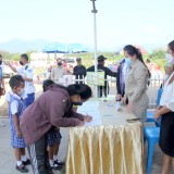 พิธีมอบวุฒิบัตร แก่นักเรียนที่สำเร็จการศึกษาหลักสูตรปฐมวัย โรงเรียนอนุบาลเทศบาลสันทราย ประจำปีการศึกษา ๒๕๖๔ รุ่นที่ ๕