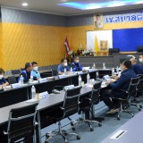 การประชุมคณะกรรมการช่วยเหลือประชาชนของเทศบาลตำบลสันทราย เพื่อพิจารณาให้ความช่วยเหลือประชาชนที่ประสบเหตุเพลิงไหม้บ้านพักอาศัย หมู่ที่ ๑๓ บ้านสันหนองเขียว