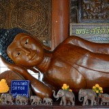 พระนอนไม้สักทอง วัดศรีมงคล