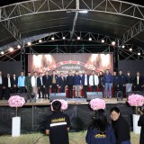 การมอบใบประกาศผลการประกวดการออกร้านนิทรรศการ งานฤดูหนาวและงาน OTOP ของดีอำเภอฝาง ประจำปี พ.ศ. ๒๕๖๙