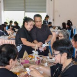 กิจกรรมฝึกอบรมและประดิษฐ์ดอกไม้จันทน์ เนื่องในพระราชพิธีถวายพระเพลิงพระบรมศพสมเด็จพระนางเจ้าสิริกิติ์พระบรมราชินีนาถ พระบรมราชชนนีพันปีหลวง 