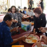 โครงการจิตอาสาประดิษฐ์ดอกไม้จันทน์พระราชทาน