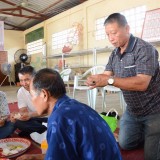 โครงการจิตอาสาประดิษฐ์ดอกไม้จันทน์พระราชทาน