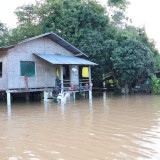 เทศบาลตำบลสันทราย ลงพื้นที่มอบข้าวกล่อง เพื่อช่วยเหลือ บรรเทาความเดือดร้อน