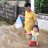 เทศบาลตำบลสันทราย ลงพื้นที่มอบข้าวกล่อง เพื่อช่วยเหลือ บรรเทาความเดือดร้อน