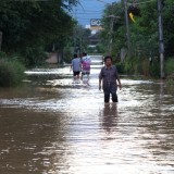 เทศบาลตำบลสันทราย ลงพื้นที่มอบข้าวกล่อง เพื่อช่วยเหลือ บรรเทาความเดือดร้อน