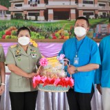 ร่วมมอบผ้าห่มกันหนาวให้กับทหารผ่านศึกในพื้นที่ อำเภอฝาง จังหวัดเชียงใหม่ จำนวน ๔๐ คน ที่มีบัตรทหารผ่านศึก