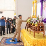 มอบชุดธารน้ำใจช่วยผู้ประสบภัย