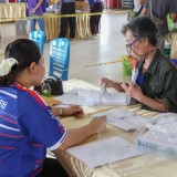 ส่งมอบหีบบัตรเลือกตั้ง บัตรเลือกตั้ง แบบพิมพ์ และวัสดุอุปกรณ์การเลือกตั้ง