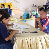 ส่งมอบหีบบัตรเลือกตั้ง บัตรเลือกตั้ง แบบพิมพ์ และวัสดุอุปกรณ์การเลือกตั้ง