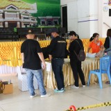 ส่งมอบหีบบัตรเลือกตั้ง บัตรเลือกตั้ง แบบพิมพ์ และวัสดุอุปกรณ์การเลือกตั้ง