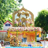 ร่วมพิธีบวงสรวงสักการะพระเจ้าฝาง-พระนางสามผิว 