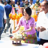 ร่วมพิธีบวงสรวงสักการะพระเจ้าฝาง-พระนางสามผิว 