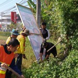 ปรับปรุงภูมิทัศน์ และจัดระเบียบป้ายข้างทางถนนสายหลักและสายรอง