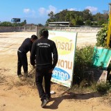 ปรับปรุงภูมิทัศน์ และจัดระเบียบป้ายข้างทางถนนสายหลักและสายรอง