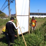 ปรับปรุงภูมิทัศน์ และจัดระเบียบป้ายข้างทางถนนสายหลักและสายรอง