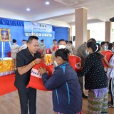 ร่วมพิธีมอบสิ่งของ ตามโครงการ หนึ่งใจ...ช่วยเหลือผู้ประสบภัย