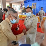 ร่วมพิธีมอบสิ่งของ ตามโครงการ หนึ่งใจ...ช่วยเหลือผู้ประสบภัย